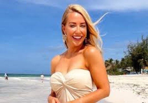 Laura Hamilton